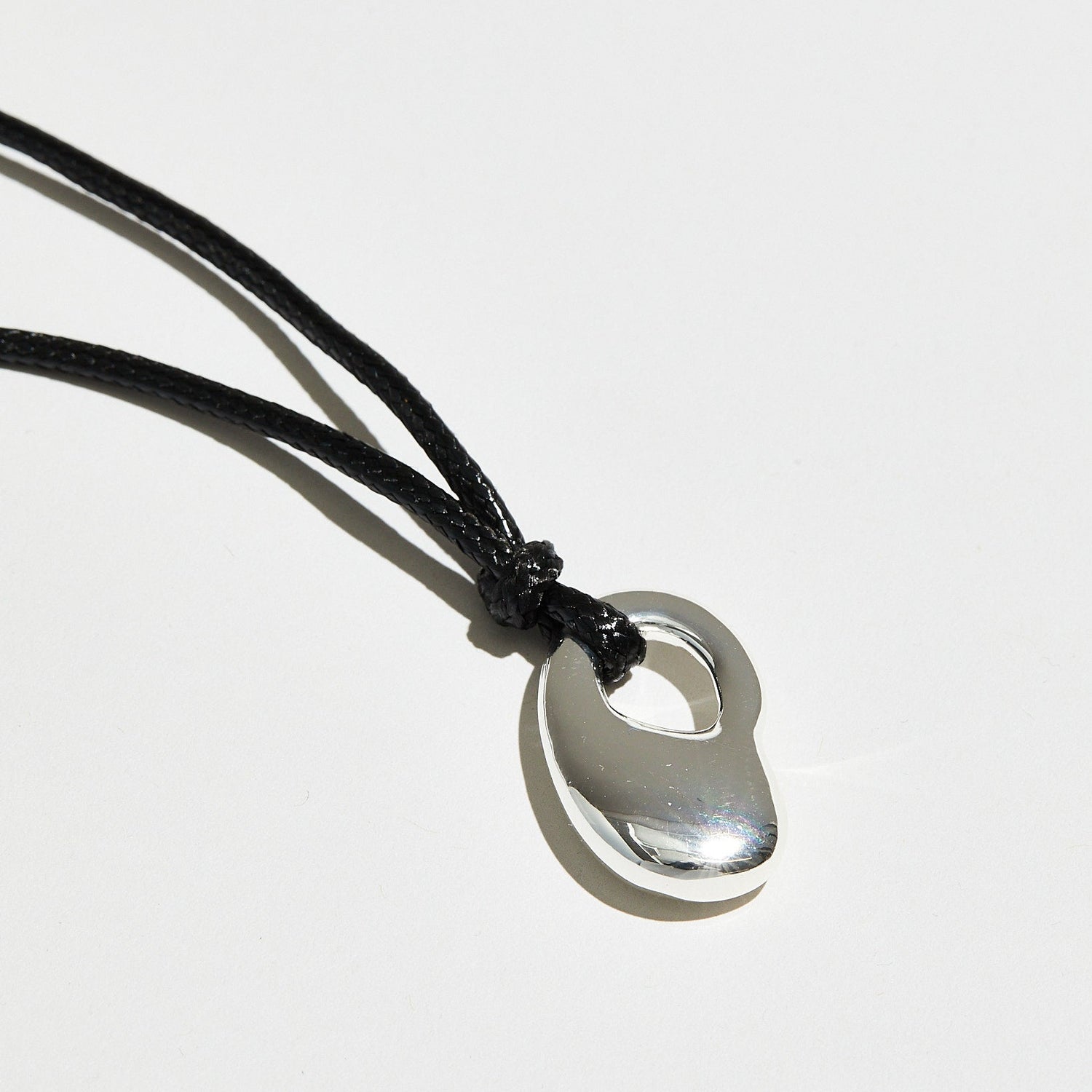 THE ISA NECKLACE SILVER