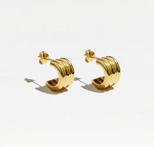 THE GOLD HUGGIE KNOT EARRINGS