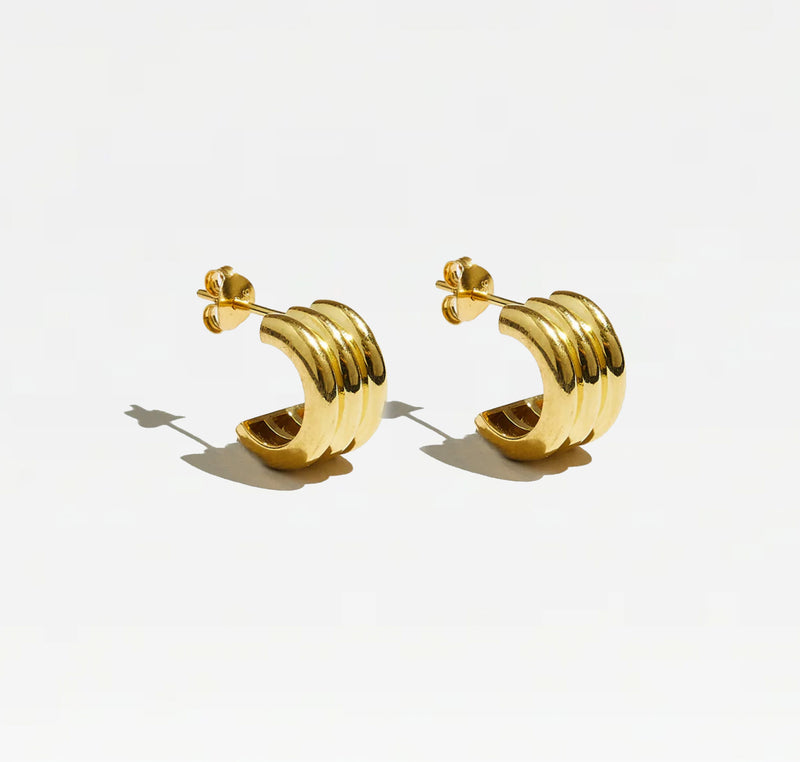 THE GOLD HUGGIE KNOT EARRINGS