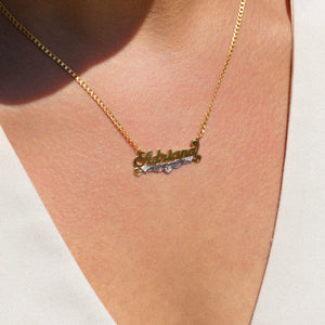 THE CLASSIC LOVE HEART NAMEPLATE NECKLACE