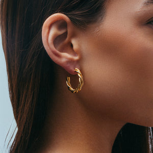 THE MID SIZE ZOYA HOOP EARRINGS