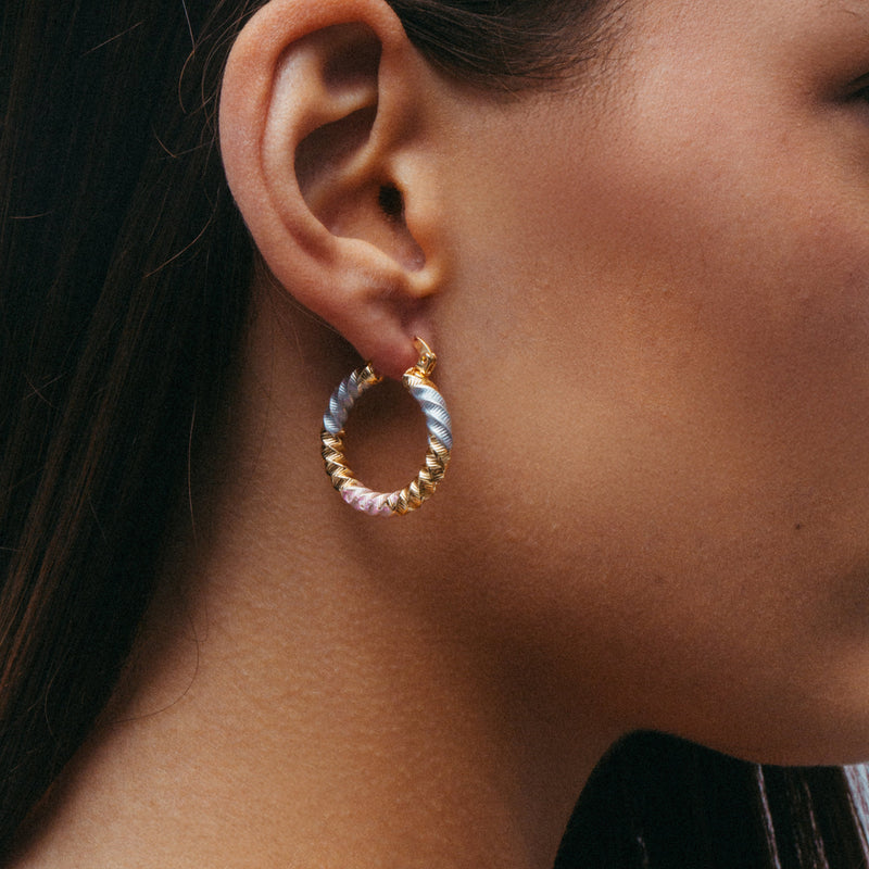 THE TRI COLOR RIDGE HOOP EARRINGS