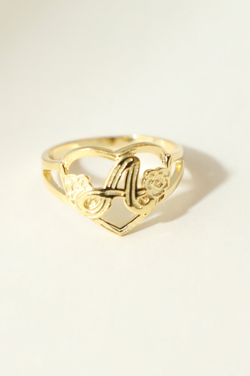 THE GOLD CUTOUT FLOWER HEART LETTER RING