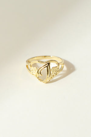 THE GOLD CUTOUT FLOWER HEART LETTER RING