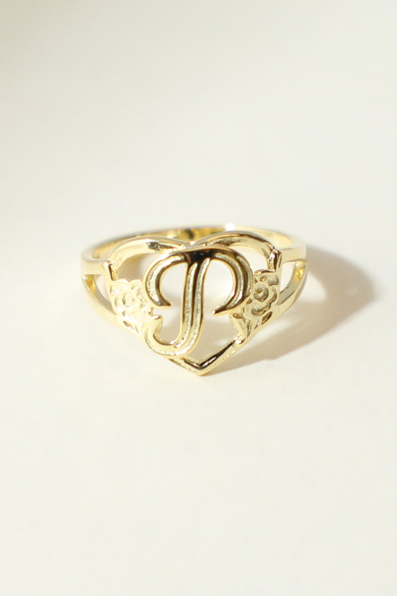 THE GOLD CUTOUT FLOWER HEART LETTER RING