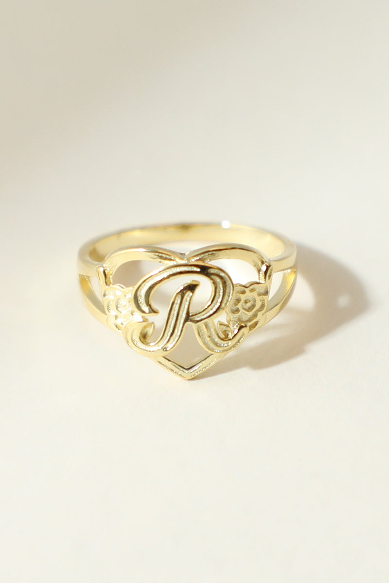 THE GOLD CUTOUT FLOWER HEART LETTER RING