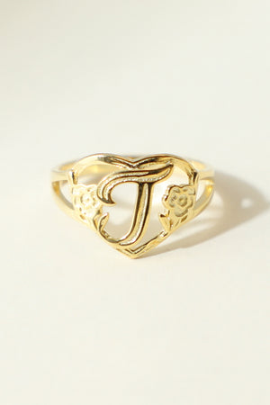 THE GOLD CUTOUT FLOWER HEART LETTER RING