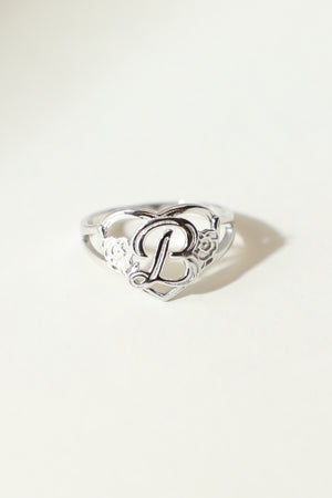 THE SILVER CUTOUT FLOWER HEART LETTER RING