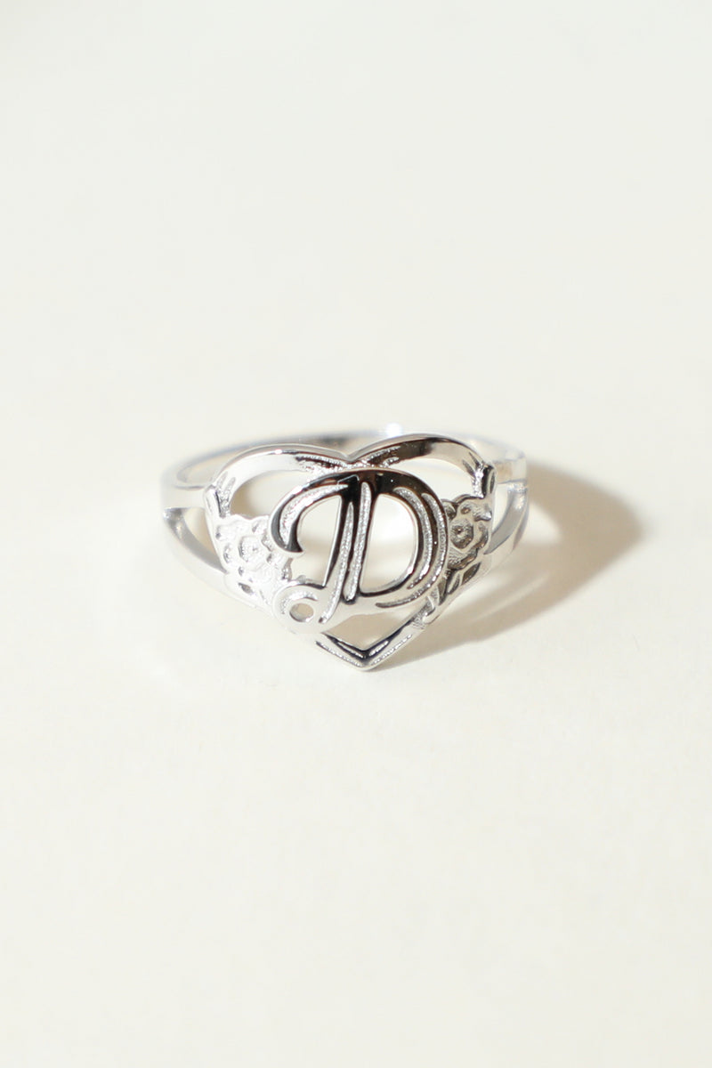THE SILVER CUTOUT FLOWER HEART LETTER RING