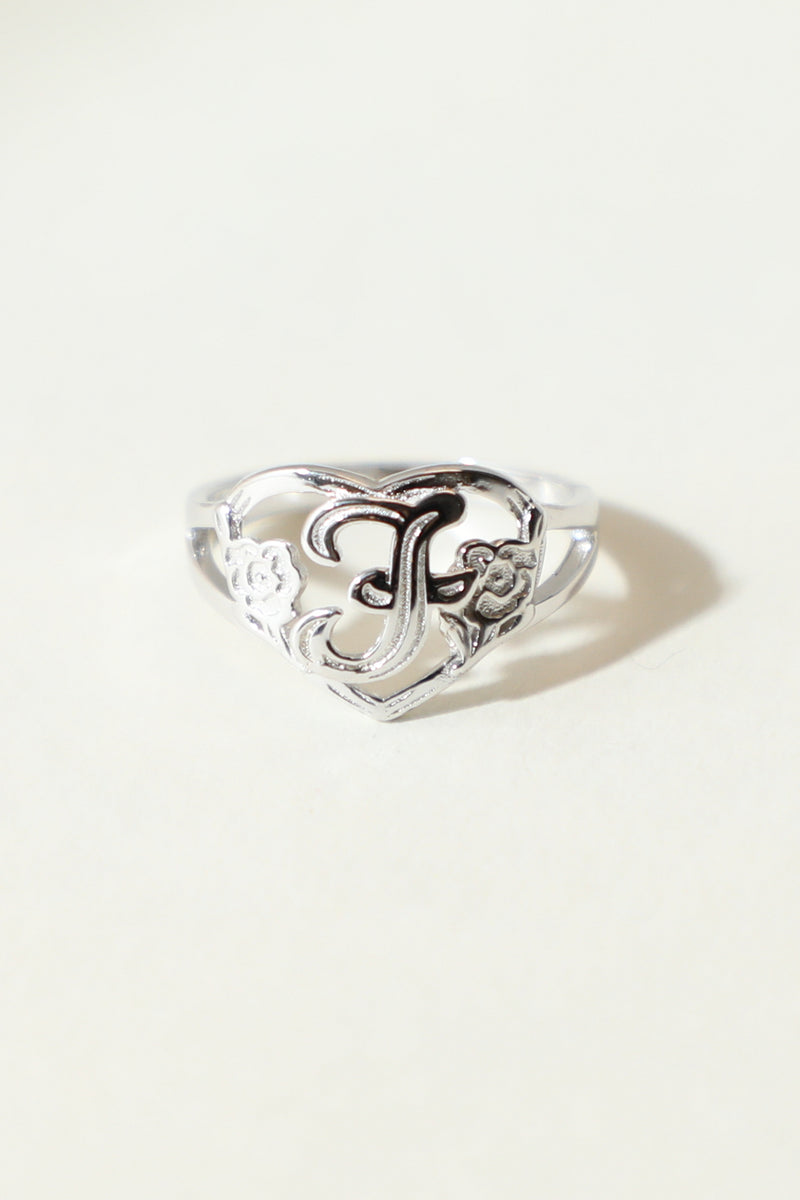 THE SILVER CUTOUT FLOWER HEART LETTER RING