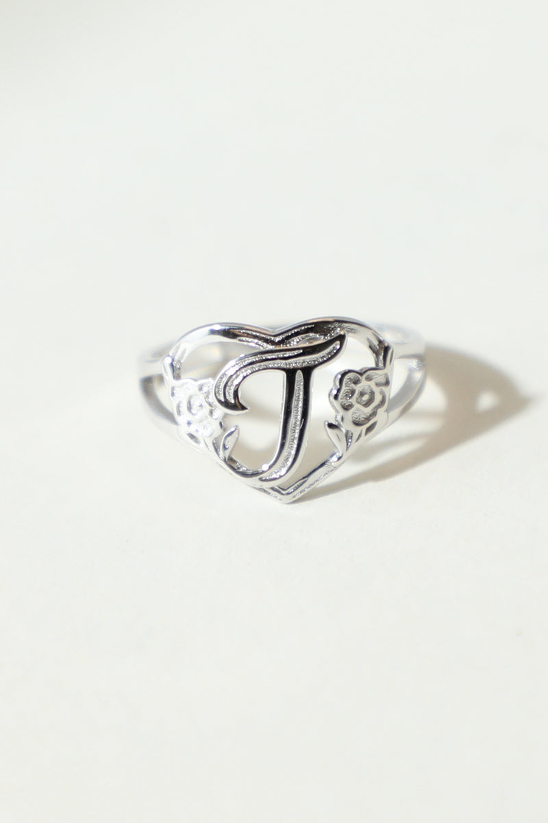 THE SILVER CUTOUT FLOWER HEART LETTER RING