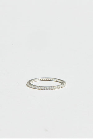 The M Essential Pavé Band