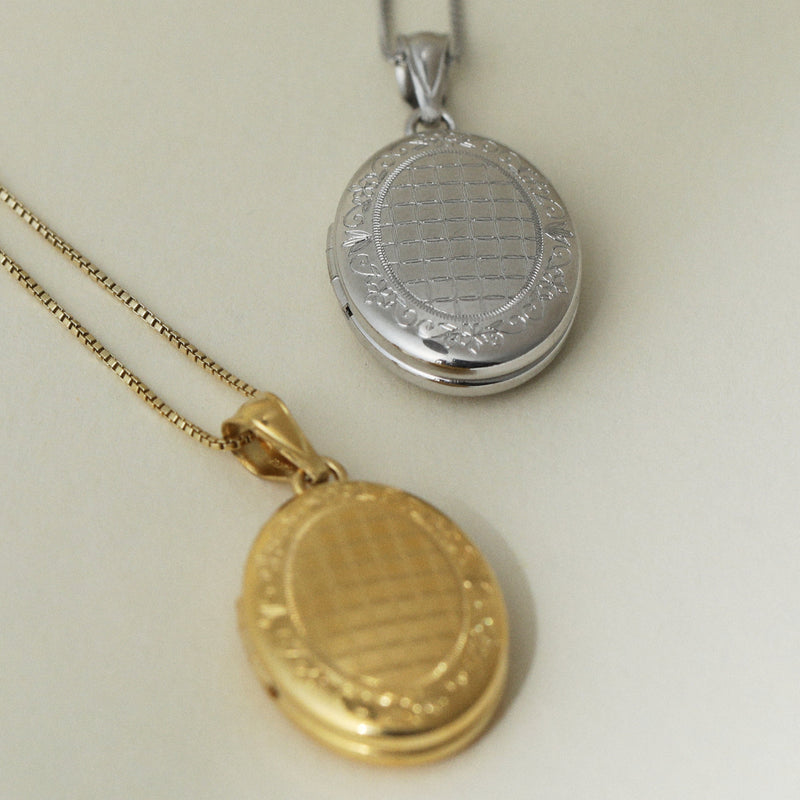 The Oval Vintage Photo Locket