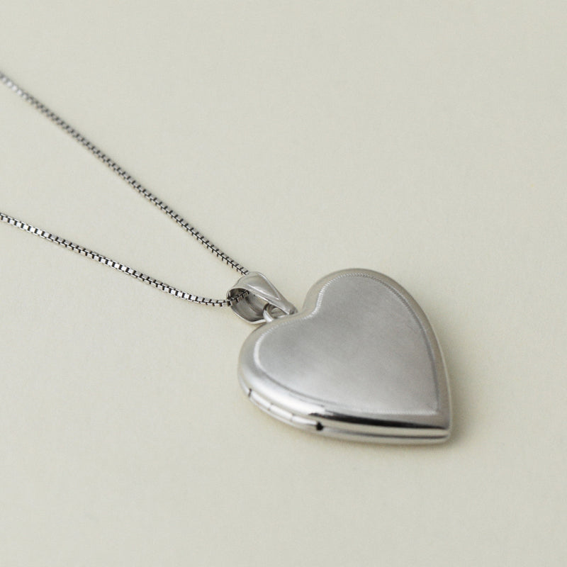 The Classic Heart Photo Locket