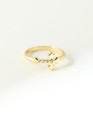 THE PAVE CROSS RING