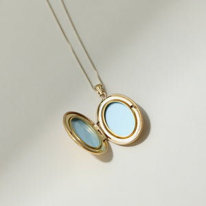 The Large Oval Photo Locket