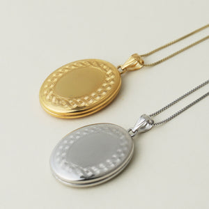 The Large Oval Photo Locket