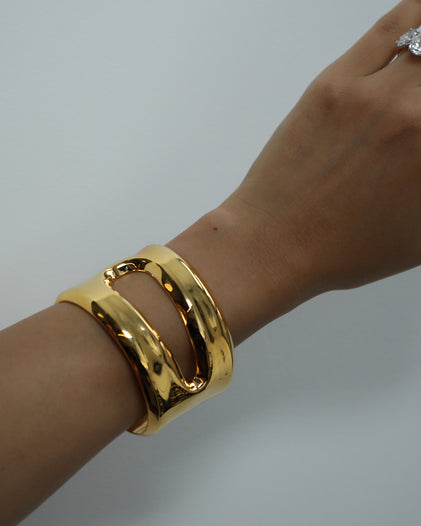 THE GOLD STATEMENT CUFF