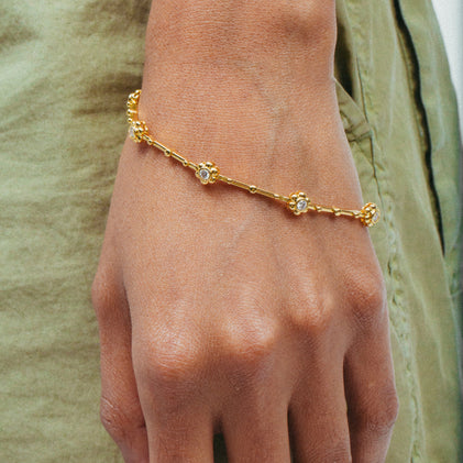 THE KAIA FLOWER STONE LINK BRACELET