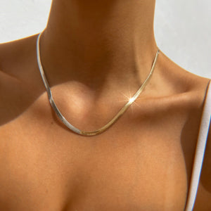 FLAT CHAIN NECKLACE  Flat gold necklace, Gold necklace, Gold necklace women