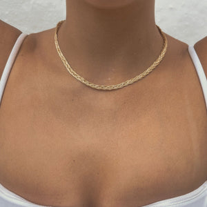 THE BRAIDED GOLD NECKLACE