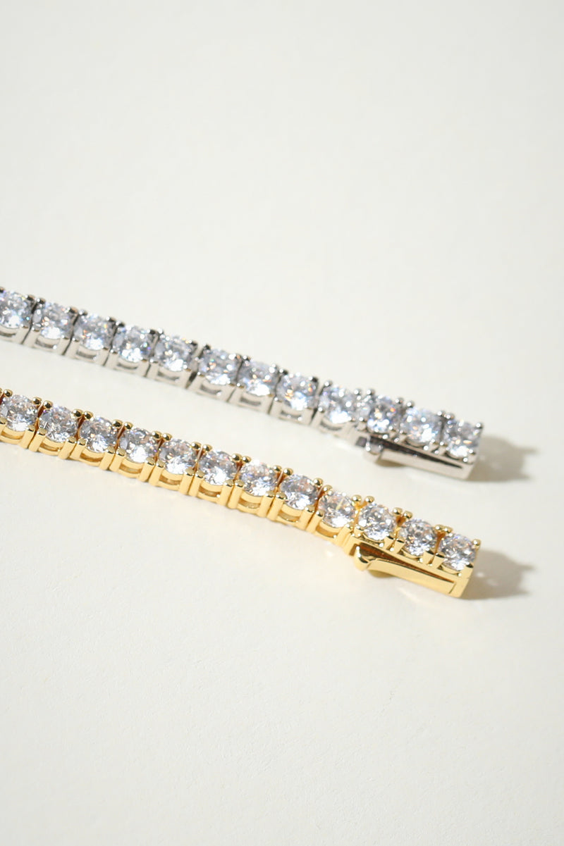 THE MEDIUM ESSENTIAL TENNIS BRACELET