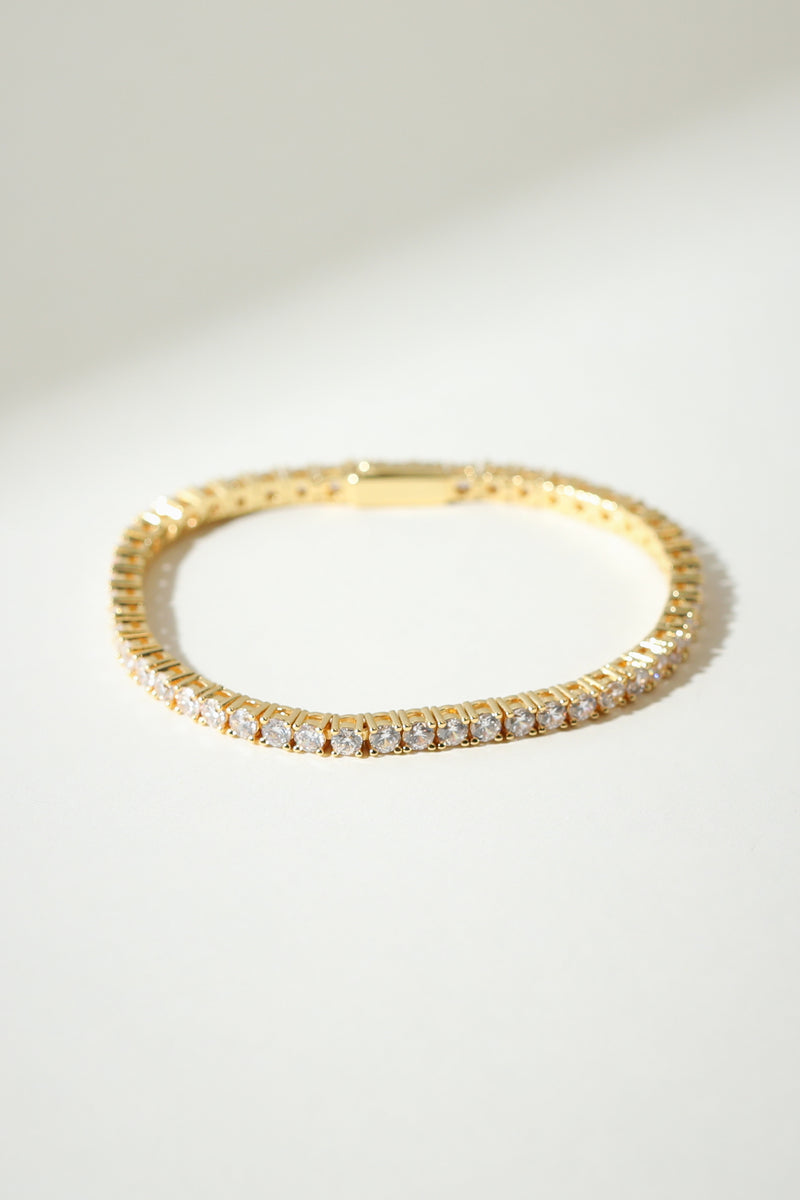 THE MEDIUM ESSENTIAL TENNIS BRACELET