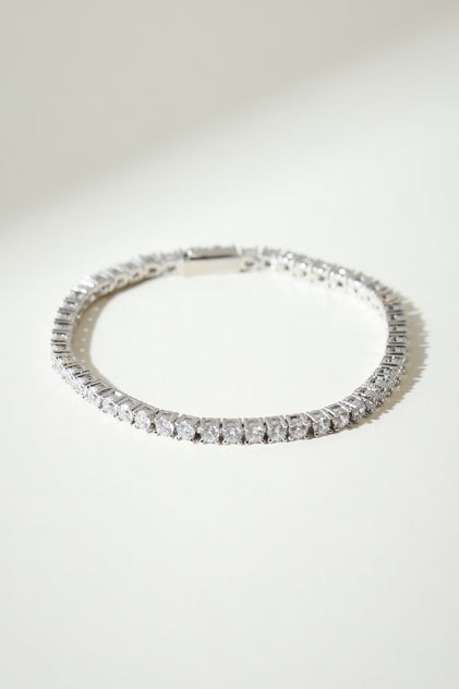THE MEDIUM ESSENTIAL TENNIS BRACELET