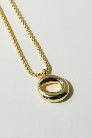 THE MULBERRY LETTER PENDANT NECKLACE