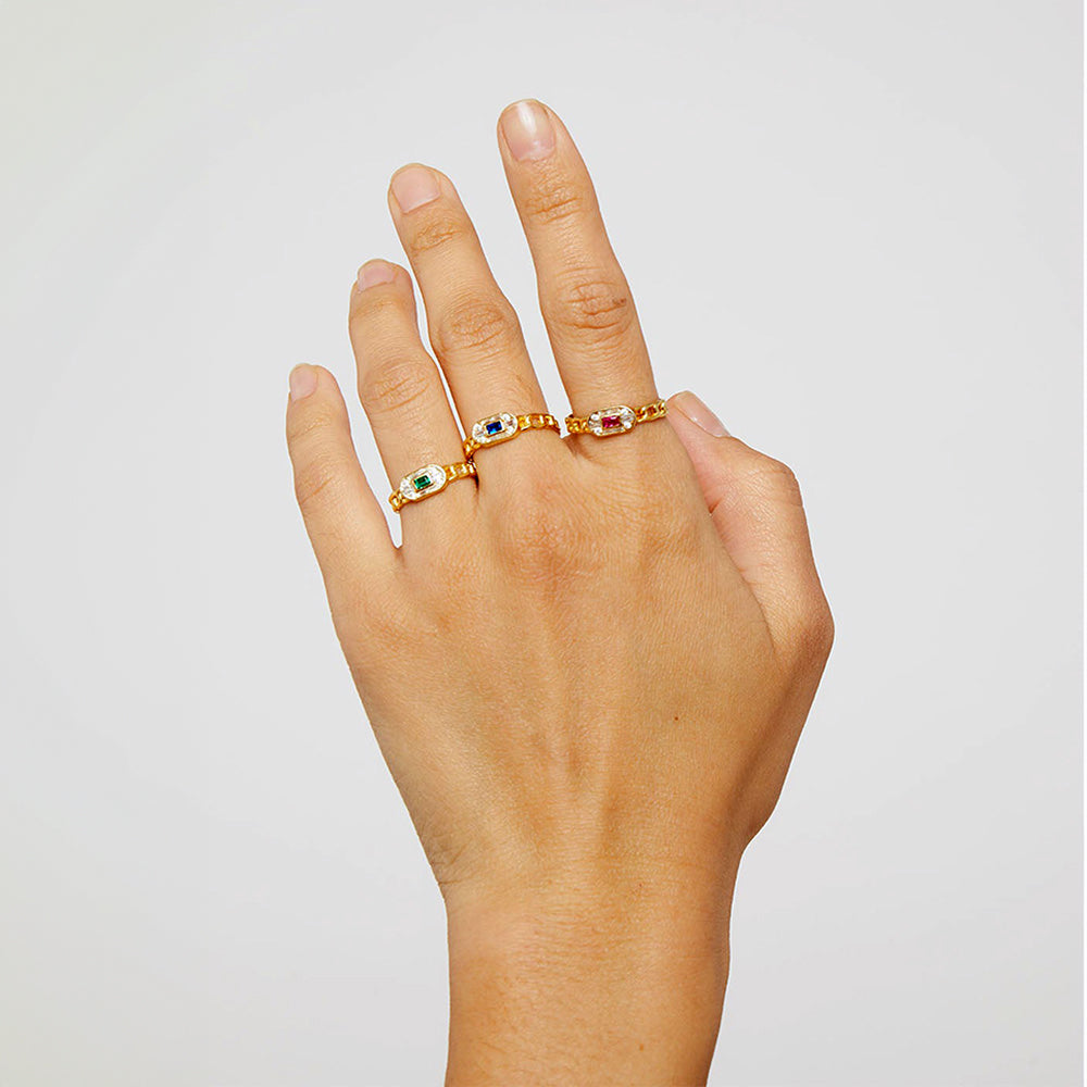 THE OPEN CURB LINK STONE RING