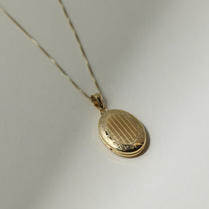The Oval Vintage Photo Locket