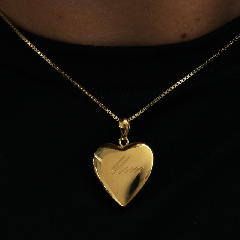 The Mom Engraved Photo Locket