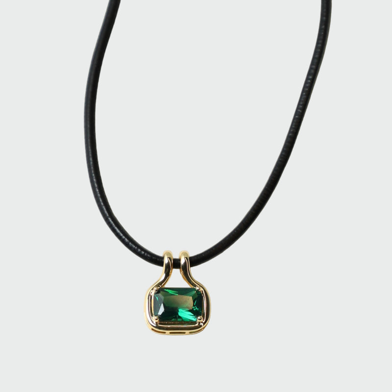 THE NAIA EMERALD PENDANT NECKLACE