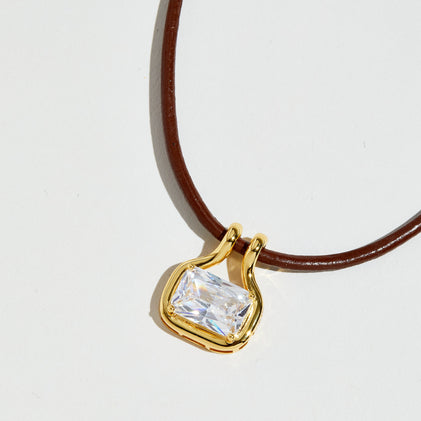 THE NAIA GEM PENDANT NECKLACE