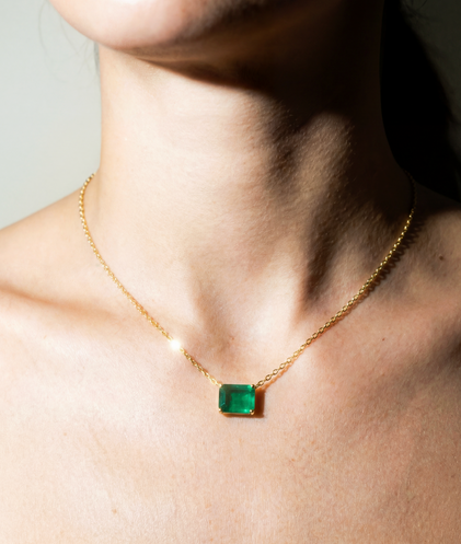 The Green Solitaire Emerald Necklace