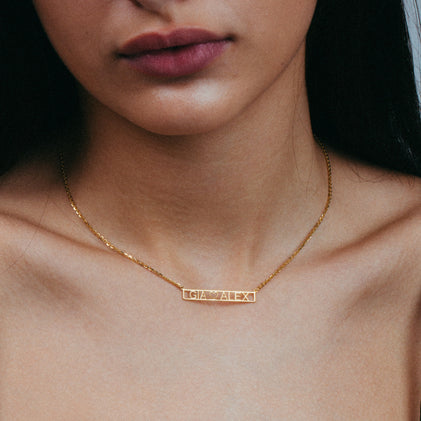 THE CUTOUT CRUSH BAR NECKLACE