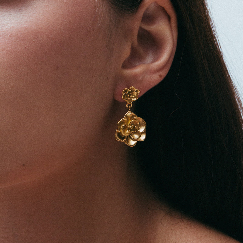 THE HANGING ROSE EARRINGS