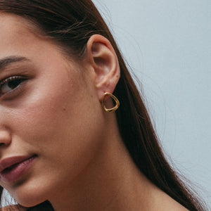 THE BOLD TRIANGLE EARRING STUDS