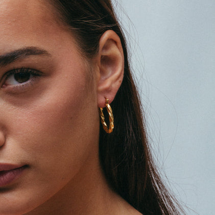 THE BOLD TWISTED HOOPS