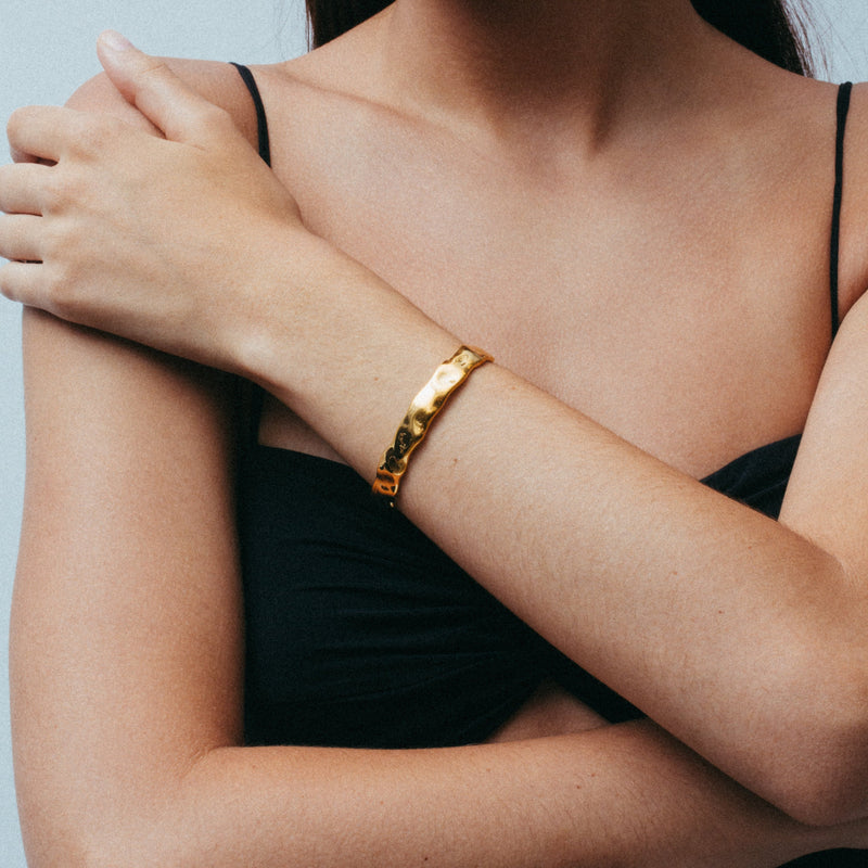 THE BOLD HAMMERED CUFF