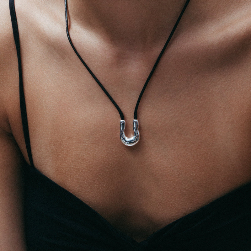 THE LEA CORD PENDANT NECKLACE