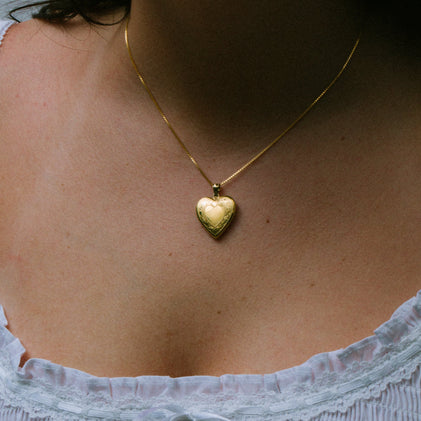 THE HEART HEIRLOOM PHOTO LOCKET