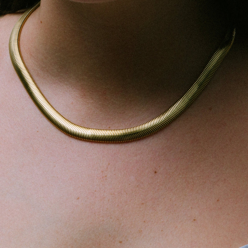 THE FLAT COBRA CHAIN NECKLACE