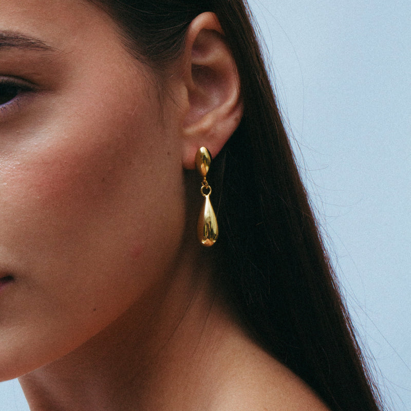 THE BOLD PAOLA HANGING EARRINGS