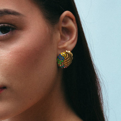 THE MULTICOLOR SEASHELL EARRING