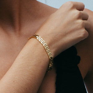 THE BOLD HEART LINK BRACELET