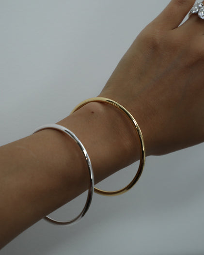 THE TWO TONE BANGLE SET
