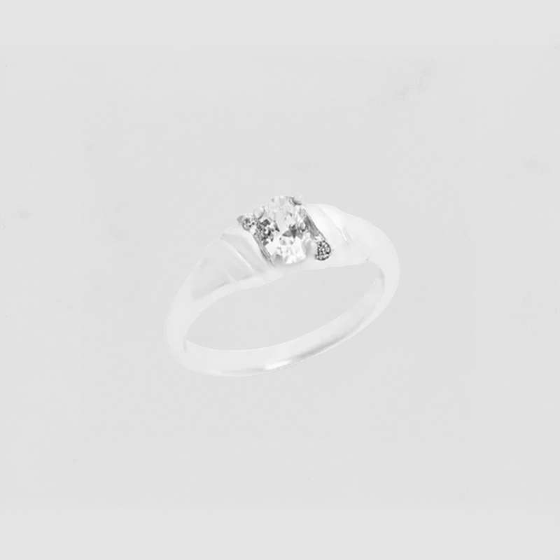 The Silver Juna Tiny Oval Ring