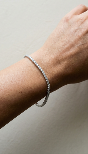 THE THIN ESSENTIAL TENNIS BRACELET