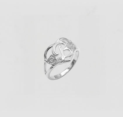 THE SILVER CUTOUT FLOWER HEART LETTER RING